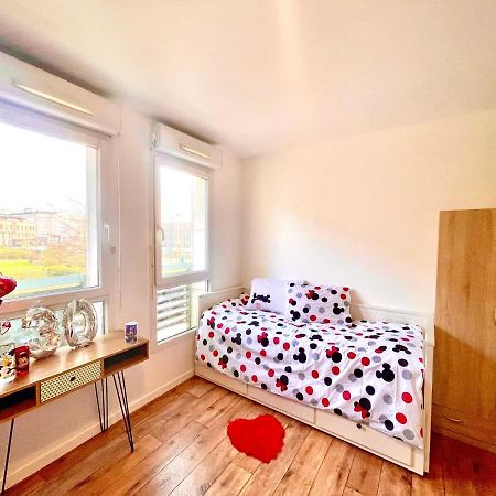 5 Min From Disneyland Cozy Retreat Lägenhet Montévrain Exteriör bild