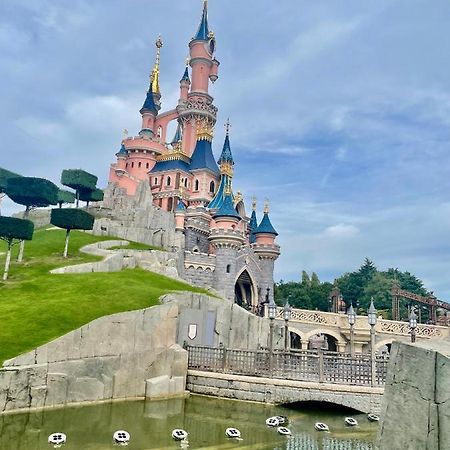 5 Min From Disneyland Cozy Retreat Lägenhet Montévrain Exteriör bild