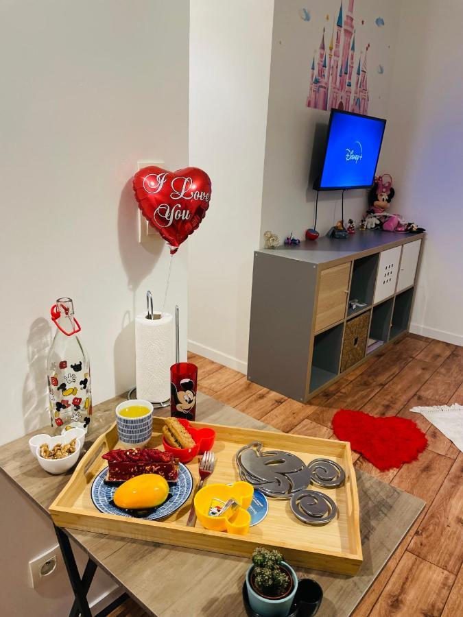 5 Min From Disneyland Cozy Retreat Lägenhet Montévrain Exteriör bild