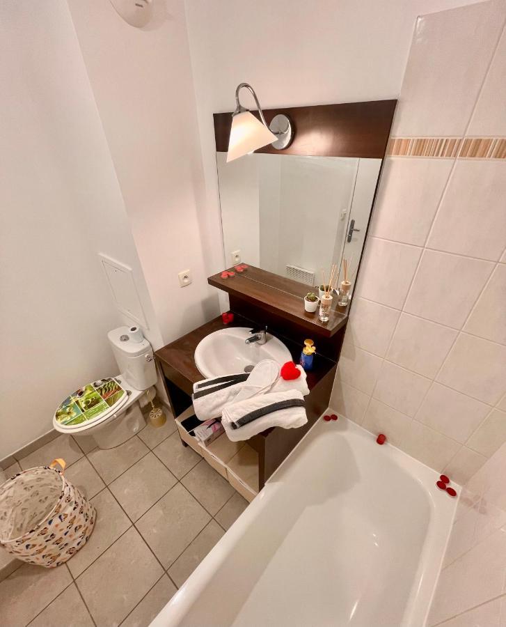 5 Min From Disneyland Cozy Retreat Lägenhet Montévrain Exteriör bild