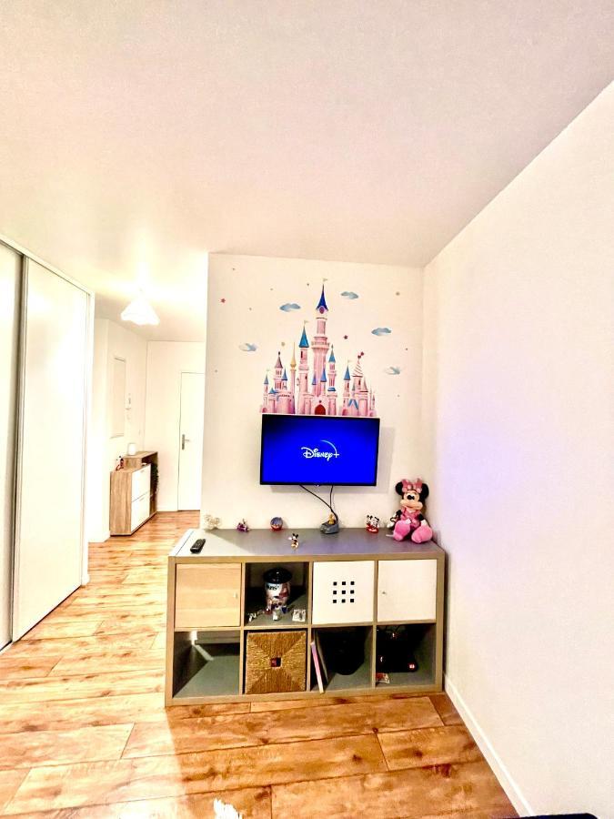 5 Min From Disneyland Cozy Retreat Lägenhet Montévrain Exteriör bild