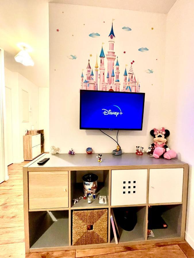 5 Min From Disneyland Cozy Retreat Lägenhet Montévrain Exteriör bild